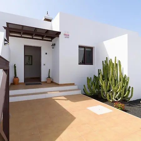 Vista Lobos Entre Volcanes Y Oceano * פלאיה בלנקה